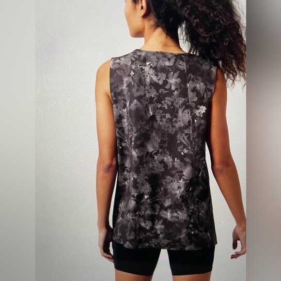 ATHLETA Zephyr Refined Tank Size Small - Picture 3 of 8